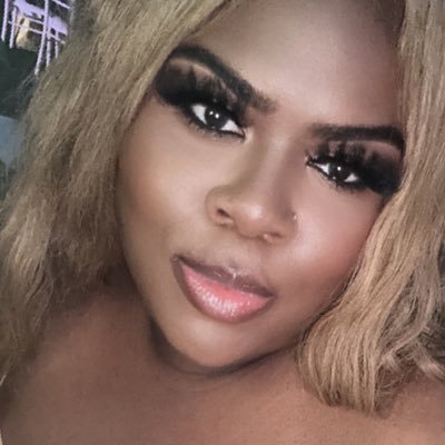 InBaddo's profile picture. Legit.