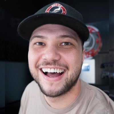 💻 Tech Content Creator 📺 450k on YouTube ⚡️Beast Games (Top 100) Player #892⚡️ Business inquiries: andrew@outoftheboxyt.com