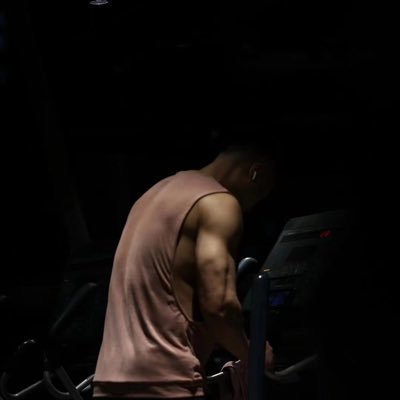 zf921520's profile picture. 