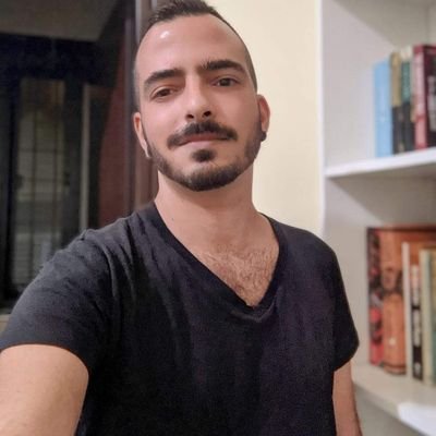 Moroccan Jew ✡️🇲🇦 Gay 🏳️‍🌈 Literature buff 📖 An unapologetic Libra ⚖️