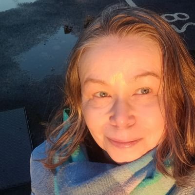 newbelladee's profile picture. Scunnered, sweary, sober, spinster, shortarse Scot