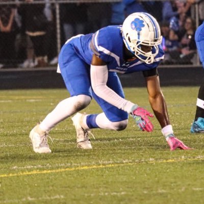 6’5 225 DE || Lakeview Highschool (MI) ‘24 || 3.2 GPA || S: 450 B: 270 D: 555 PC: 275 || 4.68 40 ||