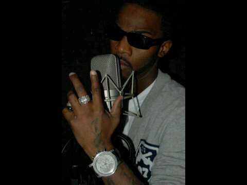 singer/songwriter I love to write and record great music love to be in tha studio. u only get out what u put in reverbnation/blaquediamond/savoy
