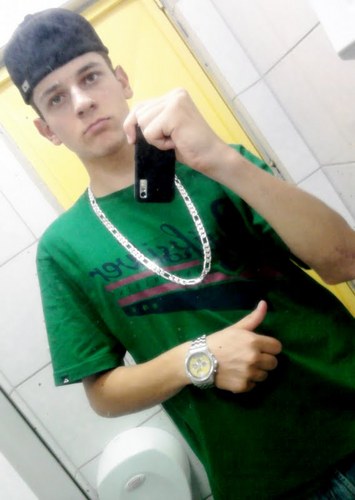 Eu so do tamanho daquilo que SINTO,que VEJO e que FAÇO,não do tamanho que os outros me enxergam.