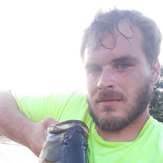 single dad who loves to fish and bowl not a fan of the liberal left I'm quit work hard and try to keep to my self