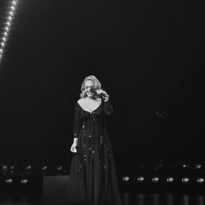 Saw Adele on Jan 21, Nov 3 & 4th!!!!!
Took header/profile📸🥺 

🎵Next time I'll be braver
I'll be my own saviour🎵

 🇨🇦