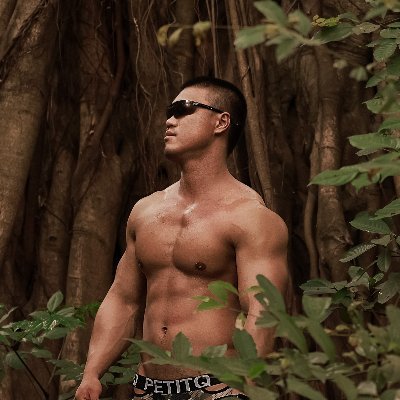 Porn actor | Still model | Original 300K account @musclewolf188 | Backup @NNLIAM2 | https://t.co/K4h23b0LKg | https://t.co/AmKgRreaug | DM me for collabs