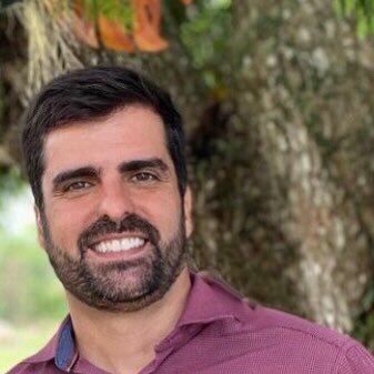 Sou fascinado pelas ideias e soluções inovadoras. Atualmente sou Diretor Executivo da EverestWork e colunista do Jornal ES HOJE.
