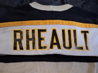 f_rheault1's profile picture. C'est la vie la plus bizarre que j'ai vécu.