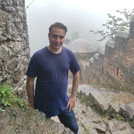 Hosseinpour14's profile picture. 