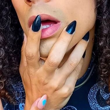 _elu23's profile picture. Uma existência dissidente

#pass