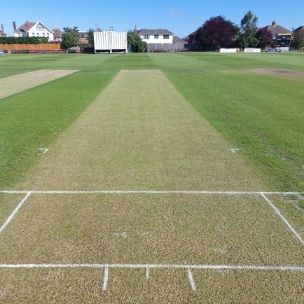 Account by Martin Deans Lincs ECB Pitch advisor 
Also working in football as Senior Head of Grounds @officialgtfc & course trainer @thegma_ All views my own.
