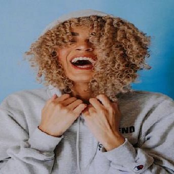 burns_shar13946's profile picture. 