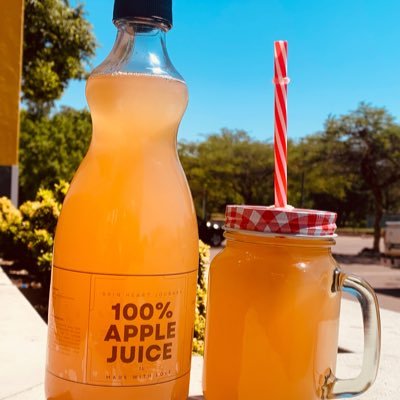 100ml 100% apple juice nutritional information 267 KJ energy, 0.33 g protein, 15.7 g carbohyd, 16.3 g total sugar, saturated fat, fiber less than 0.1 g.