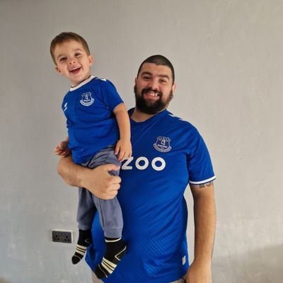 Everton fan from Wigan COYB, proud father to my 2 beautiful children 💙 CSA for avanti west coast 👌