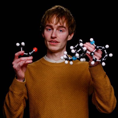 Assistant Professor 🧑🔬 at @RuijterLab 🇳🇱 Decoding Organic Chemistry! I 💙 Hiking 🏕 • Dinosaurs 🦕 • Food & Drinks 🧀🍷 • Plants🪴 • More info ➡️ https://t.co/4NZgwXlh5F
