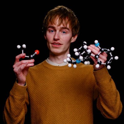 Assistant Professor 🧑‍🔬 at @RuijterLab 🇳🇱 Decoding Organic Chemistry! I 💙 Hiking 🏕 • Dinosaurs 🦕 • Food & Drinks 🧀🍷 • Plants🪴 • More info ➡️ https://t.co/4NZgwXlh5F