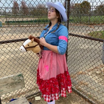 CaptainDebbie7's profile picture. Baseball // Frazzled Human // Pluviophile //