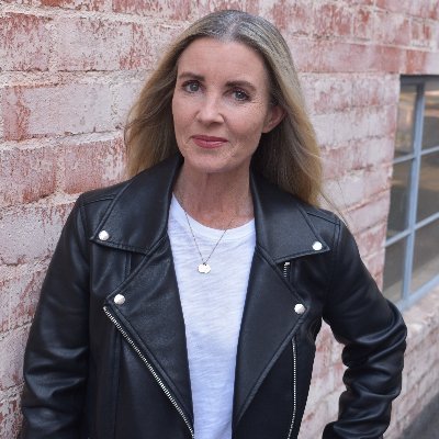 Film critic, @bfastallday co-host, https://t.co/KW40xg6d6E, 1986 Wheel of Fortune Teen Week champion, Nicolas' mom, runner, sober ⚓️