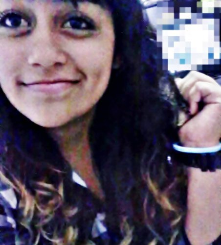 Estudante,evangelica,curto rock gospel,gosto de sair e me divertir.l