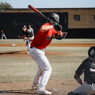 Follower ✝️ @HC_hawkbaseball   @McNeeseBaseball