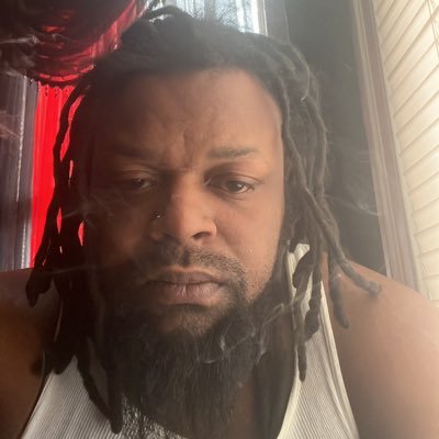 from south philly.. chillin relaxin.. tryin to make it in this world