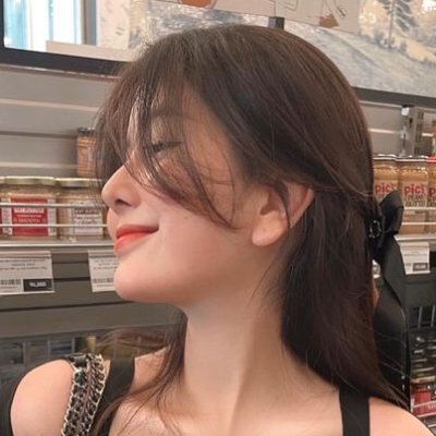 chan25983's profile picture. 24歳。OL。163m。D カップ。のよちゃん🐰のー ぱん出社したり、オモチャ入れて電車乗るけど、引かない人だけ🐰ほんと変態＆ドM女🐰オモチャでせめられてイジメられるの好き🐰