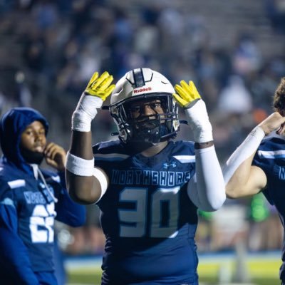 Northshore high school 5’10 190 4.9 40 LB/RB c/o 25 3.0 gpa https://t.co/GFeuzV9agF