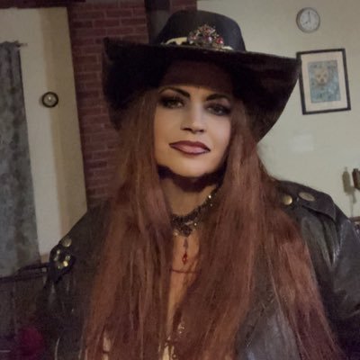 Frodalee's profile picture. 14th Generation American! 12 ancestors on The Mayflower. Cousin to 29, yes 29, past Presidents. Don’t question my patriotism, question yours!