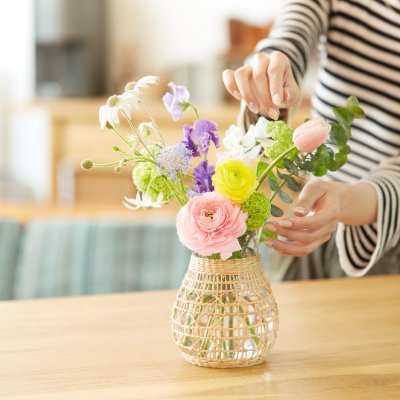 FLOWORK_x's profile picture. 花束の通販サイトFLOWORKです。季節の花束、お榊、和花、ハワイアンレイを取り扱っております。＃お花の通販　＃お花の定期便　＃榊　＃ハワイアンレイ
オフィスやご家庭等に彩りを届けます。
お花の定期便あります。是非一度覗いてみてください。#お花の定期便　#榊　＃花の通販