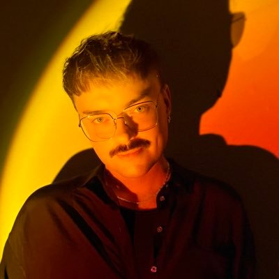 Faculty at @uwcommarts // PhD from @UTRTF // Writing and teaching about popular music and digital culture