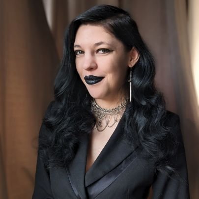 •CEO & Founder of @CRIT_Awards
•Pro. DM
•Social Media | Community Manager
•Rolling For Charity Committee.
•Chaotic neutral demi bi/pan goth
•She/Her