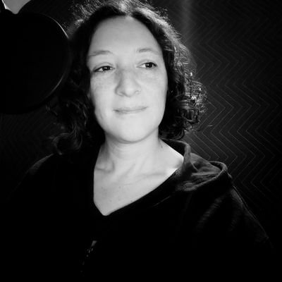 VO, Audiobook Narrator/Producer, Radio Show Host, Voice Actor, Award Winning Narrator of @gbyeopodcast and @taletellerpod 
YouTube: https://t.co/ojky53tBOA…