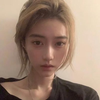 taiyuanxiaobao1's profile picture. qq 964547415  搜索不到请扫码添加