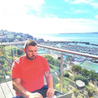 Aaron86991693's profile picture. Turning strangers in to customers-Follow your ideal customers around the internet-Never miss a lead-Clearline Connect