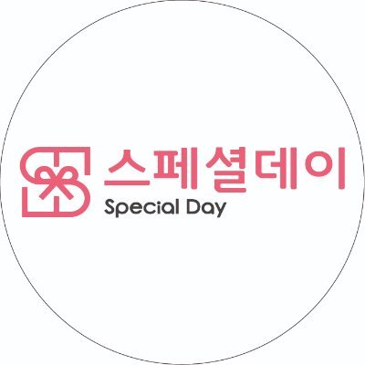 Korean Photobooth instant gemas tempat mengabadikan moment💖 Mengenai informasi lebih detail tentang Photobooth/titip frame, contact us on our instagram⬇️