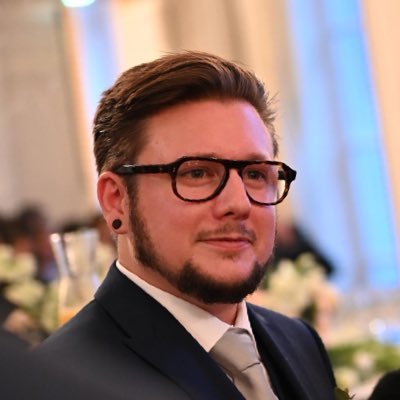 iOS Developer 📱 High-Tech & Tv Show Addict 📽 Paris 🇫🇷