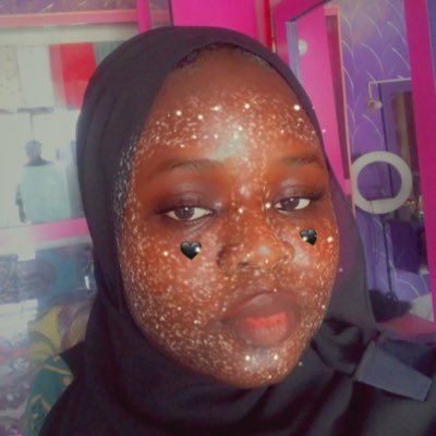 Graphics designer// black melanin // main acct. @maryamtijjni