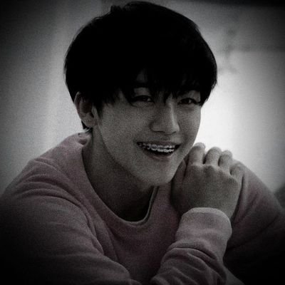 sunflowe_28's profile picture. 144p