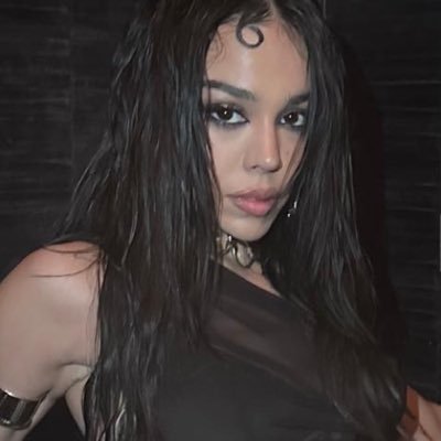 Data and Charts of the singer-songwriter and actress Danna Paola