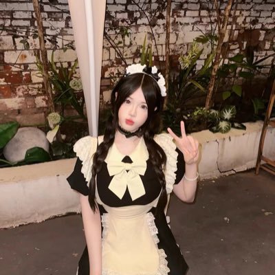 doututu246201's profile picture. 小仙女一枚 个人兼职 喜欢啪啪 可纯可欲 身材棒棒哒 喜欢直接不墨迹的哥哥 全区可约直接联系：扣 213818827 或者下方👇🏻电报
