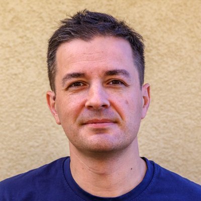 alexivanov's profile picture. Зацепился за ветку воланчик