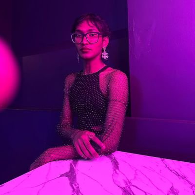 hashtag043927's profile picture. made Troye Sivan's burger