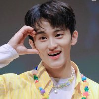 mlky🐳 (@ilovmyuzyx_) Twitter profile photo
