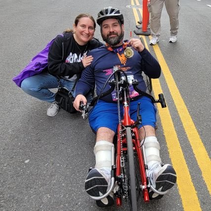 ❤ my husband; photographer/volunteer/SM promoter for: @LIHammerWCLax @AviatorWheels, @TinyLifeCharity - music, movies, Mets, animals