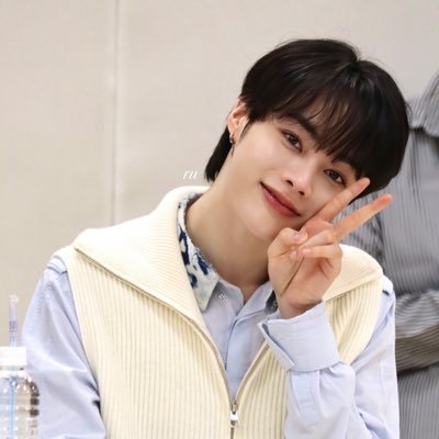 ___01ru's profile picture. #TEMPEST #템페스트 #오한빈 한빈이오빠가 제일이야 !!🌻