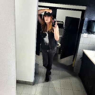 Ash_Compactor's profile picture. It's showdown time, and showdown time, you bet