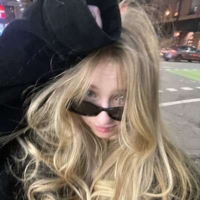 drugastronaliv's profile picture. pv @liviaraekipiara