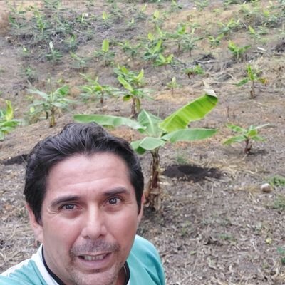 ingeniero agrícola y progresista, amante de mi profesión y orgulloso de ser agricultor..