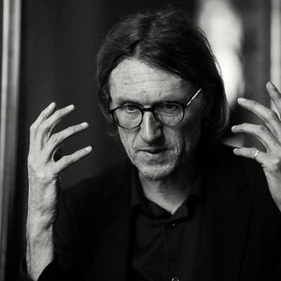 Senior professor philosophy of medicine - Writer - Loves a laugh